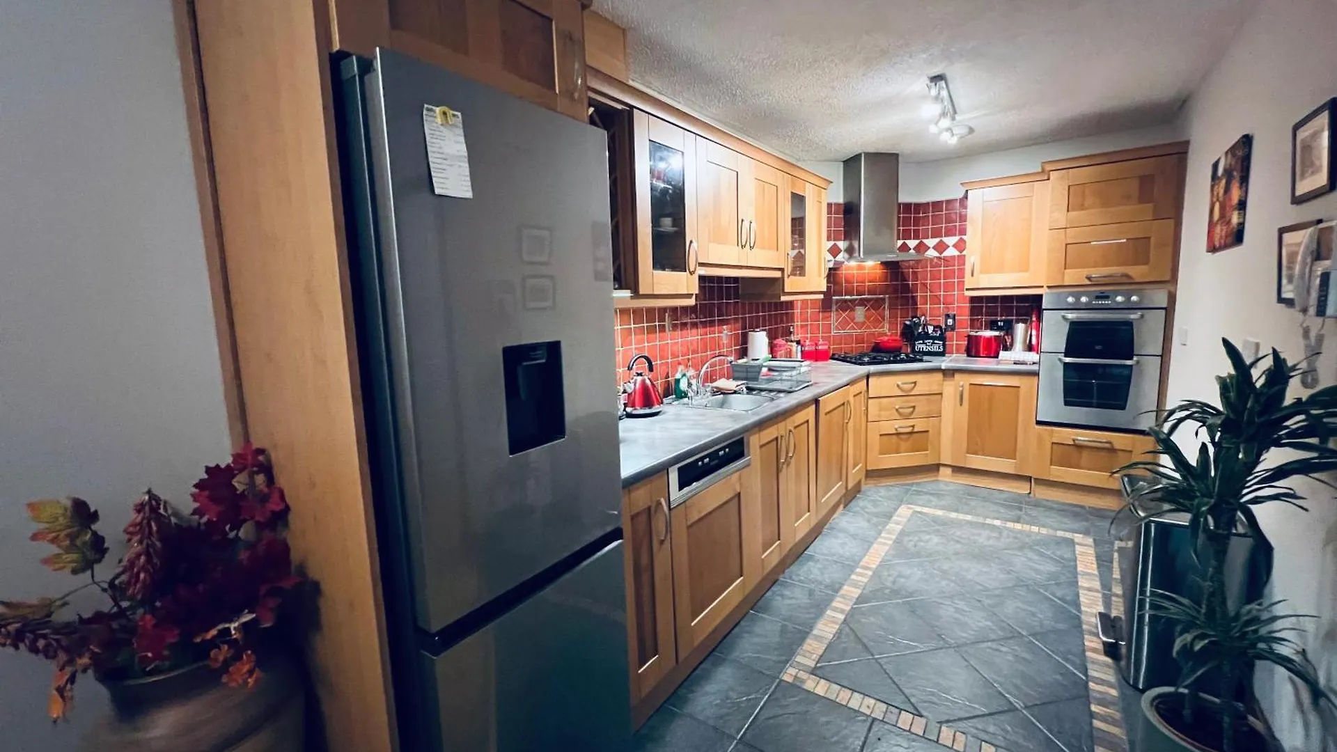 Fernway Residence Entire Property Cork 0*,  Ireland